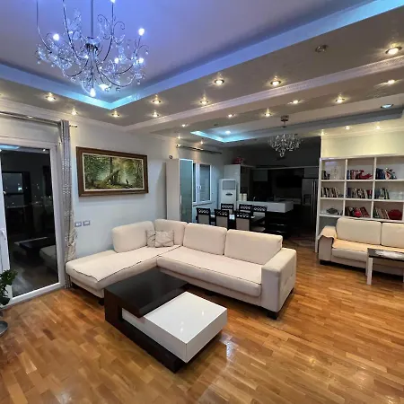 Luxury Rooftop Apartament * Fier