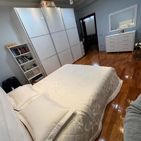 Luxury Rooftop Apartament Apartment Fier